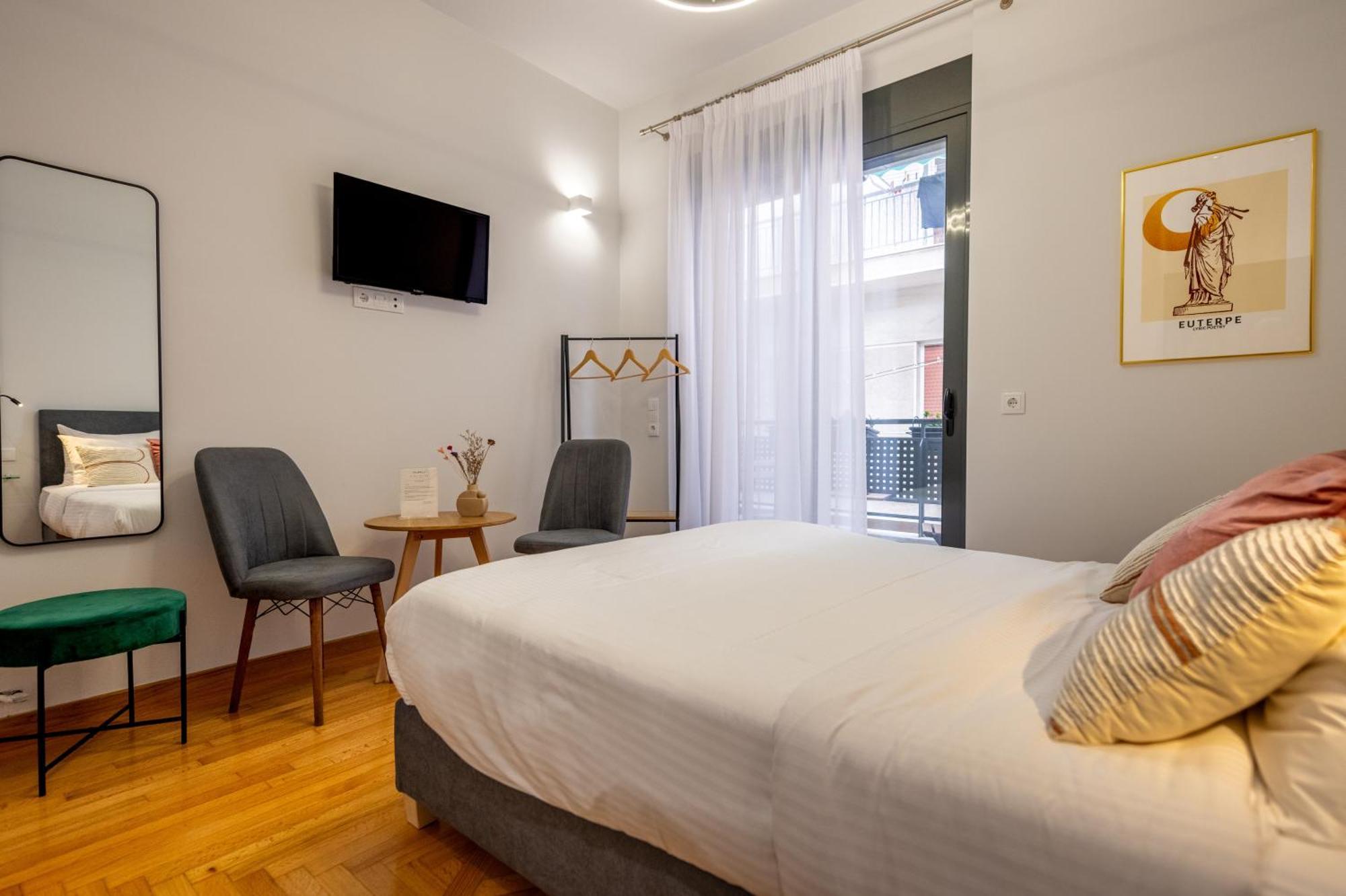 Apartment Phaedrus Living: The Nine Muses Euterpe